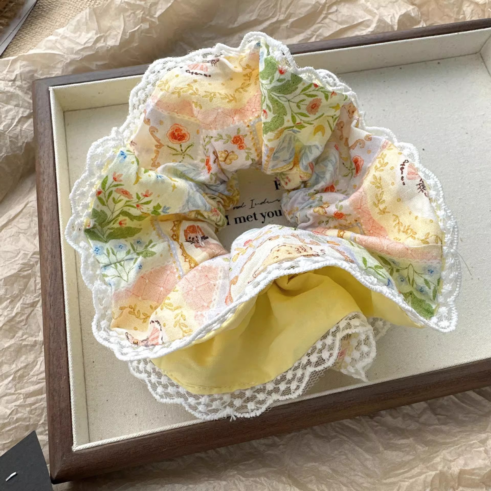 Hair Care Korea - Springtime oil painting floral lace-trimmed hair